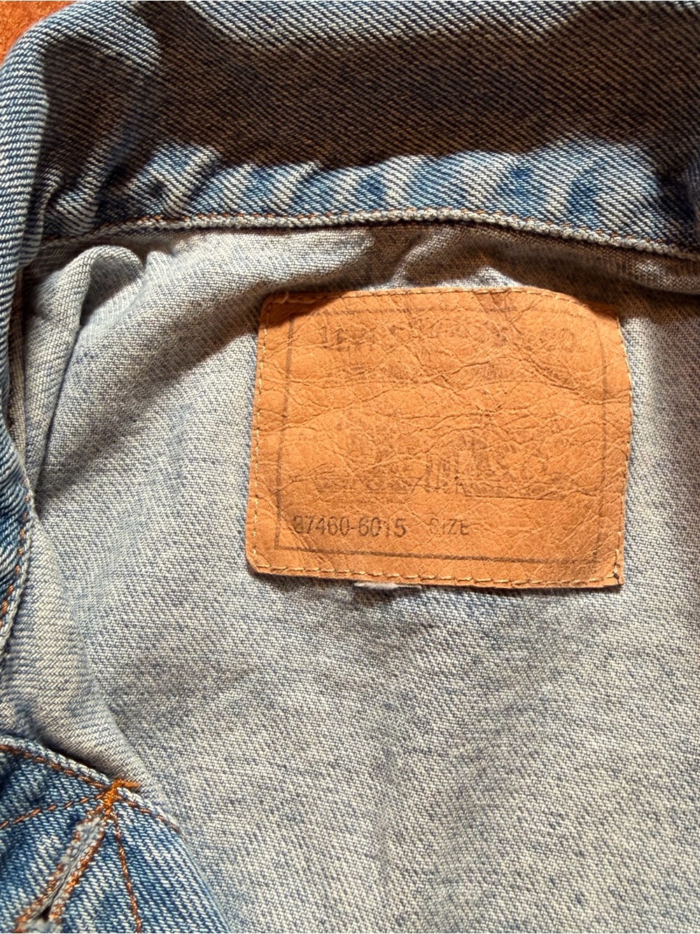 Levi’s Classic Light Blue Denim Vest - Picture 3 of 8